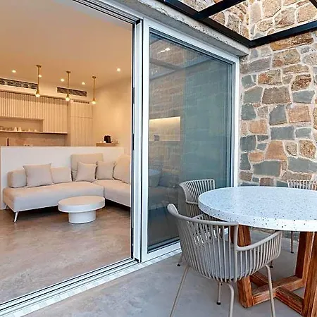 Otel Gialova Hills 8 - Luxury With Pool 4*