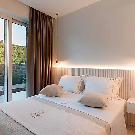 Gialova Hills 8 - Luxury With Pool Szálloda
