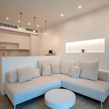 Gialova Hills 8 - Luxury With Pool